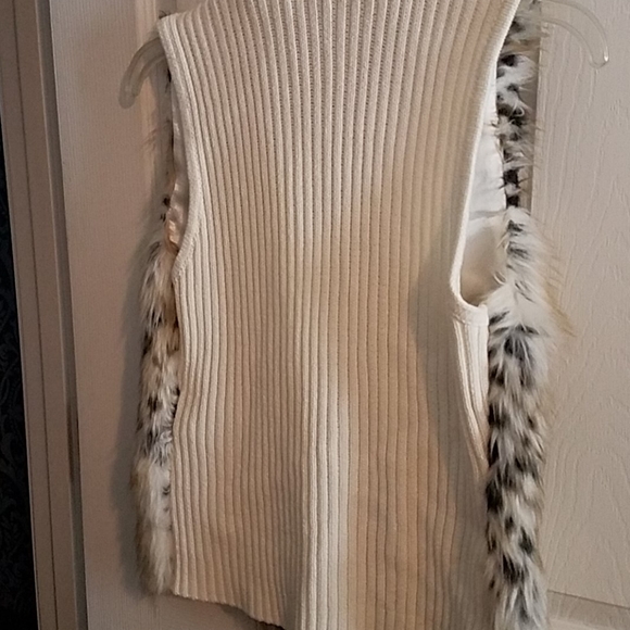 Sweater - Picture 2 of 2